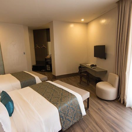 Goldberry Lite Hotel Iloilo Eksteriør bilde